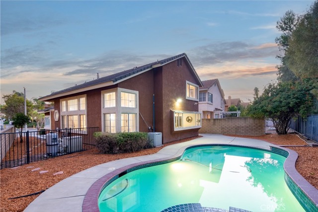 2284 Lakeview Lane