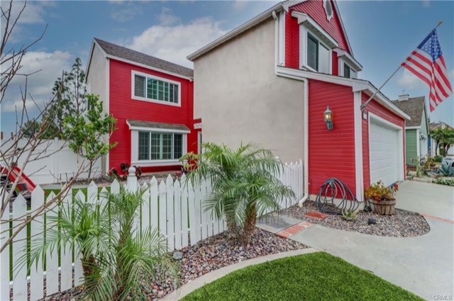 21115 Cedar Ln.