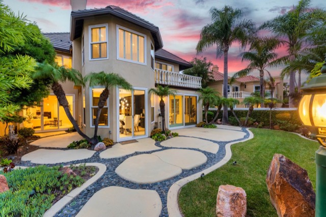 6102 Greenbrier Dr