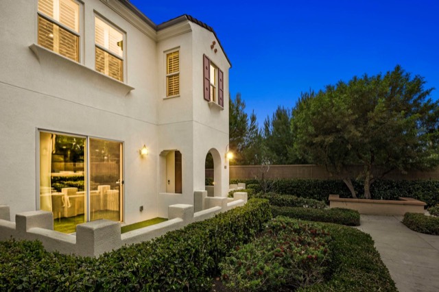 166 Borrego, 
