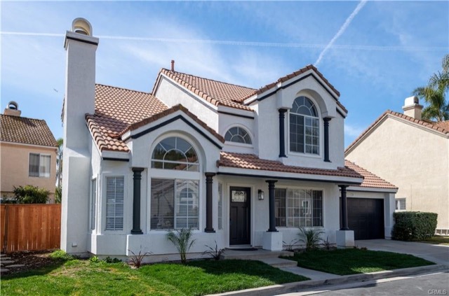 10 Dominguez Street
